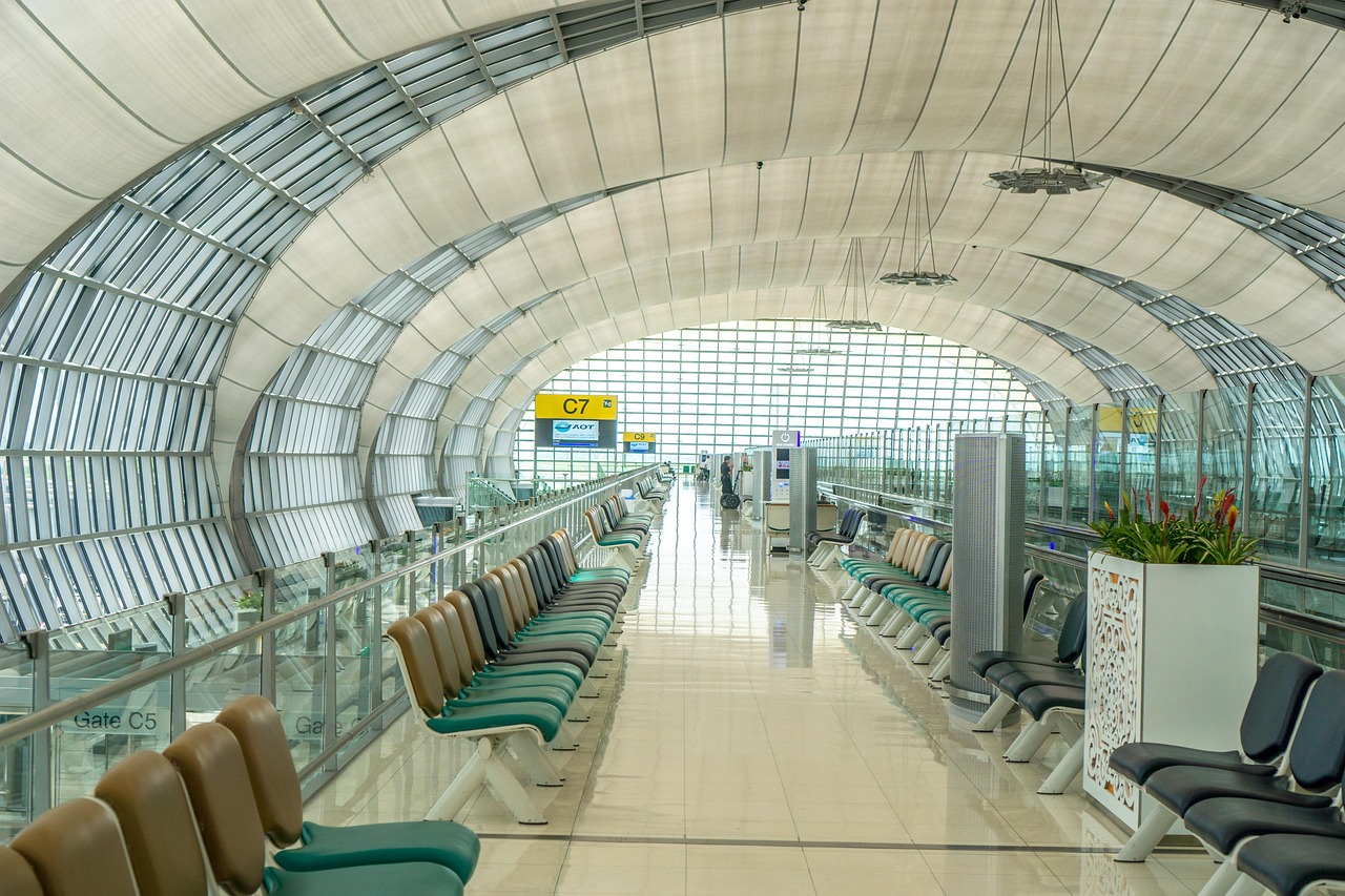 découvrez tout ce qu'il faut savoir sur l'aéroport : informations pratiques, services disponibles, conseils pour un voyage serein et actualités du secteur aérien.