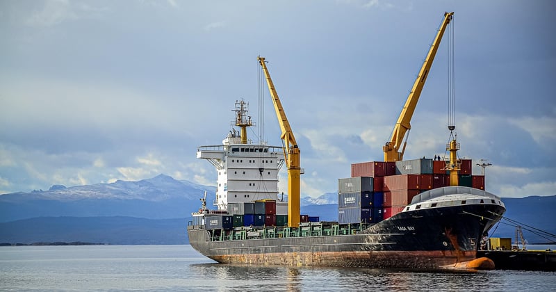 Comment réduire l'empreinte carbone du transport de marchandises en PME