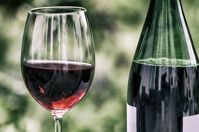 Le jour où j’ai découvert la vérité sur mes bouteilles en verre : pourquoi j’ai cessé de les trier