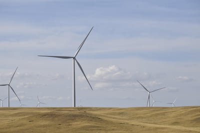 Énergies renouvelables : la Fédération de l’électricité dénonce les concessions et tire la sonnette d’alarme sur la situation