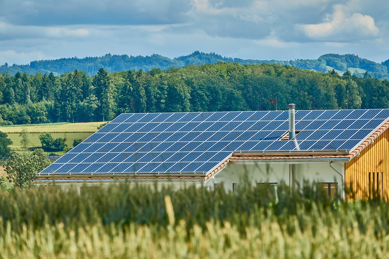 découvrez l'énergie solaire thermique, une solution durable et efficace pour chauffer votre eau et alimenter vos systèmes de chauffage. apprenez comment tirer parti de cette ressource naturelle pour réduire votre empreinte carbone et réaliser des économies d'énergie.