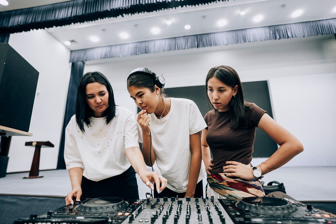 d&eacute;couvrez les csr masterclasses, des formations sp&eacute;cialis&eacute;es pour ma&icirc;triser la responsabilit&eacute; soci&eacute;tale des entreprises et int&eacute;grer des pratiques durables et &eacute;thiques dans votre organisation.